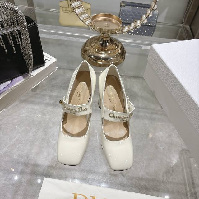 Factory 25Ss Early Spring New Dior D-My Metal Letter Square Toe High Heels This