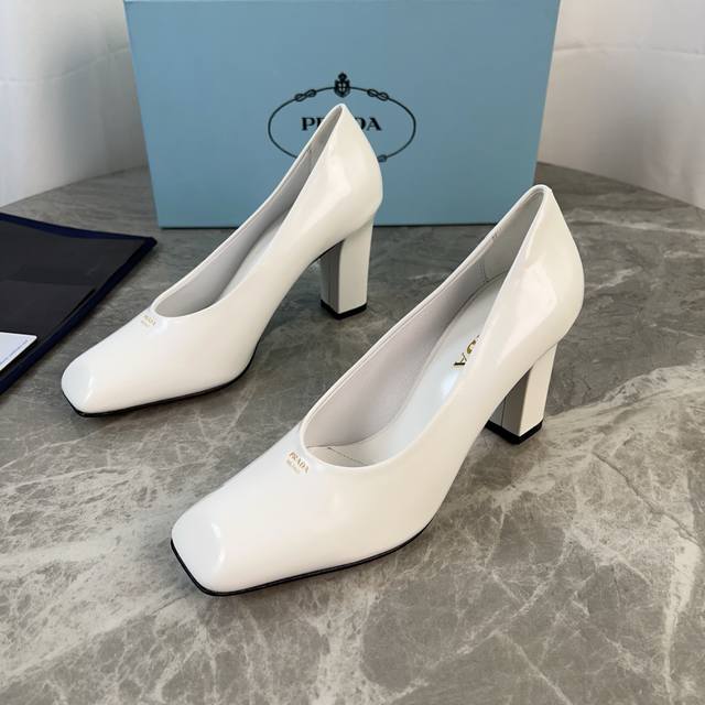 p Latest Model Top Imported Calf Patent Leather Lining Super Soft Mixed Sheep