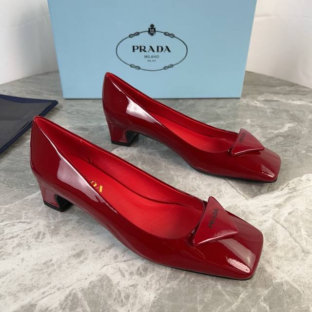 p's Latest Model Top Imported Patent Leather With Open Edge Beads Cowhide Lin