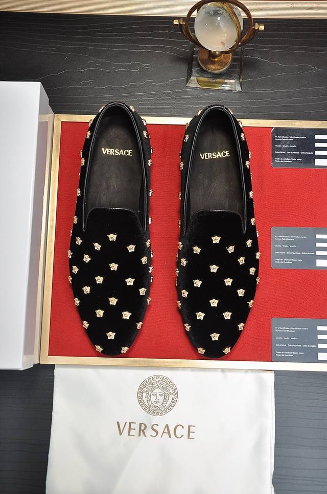 Factory Price P Versace Full Cow Lining Versace Counters Simultaneously Launched
