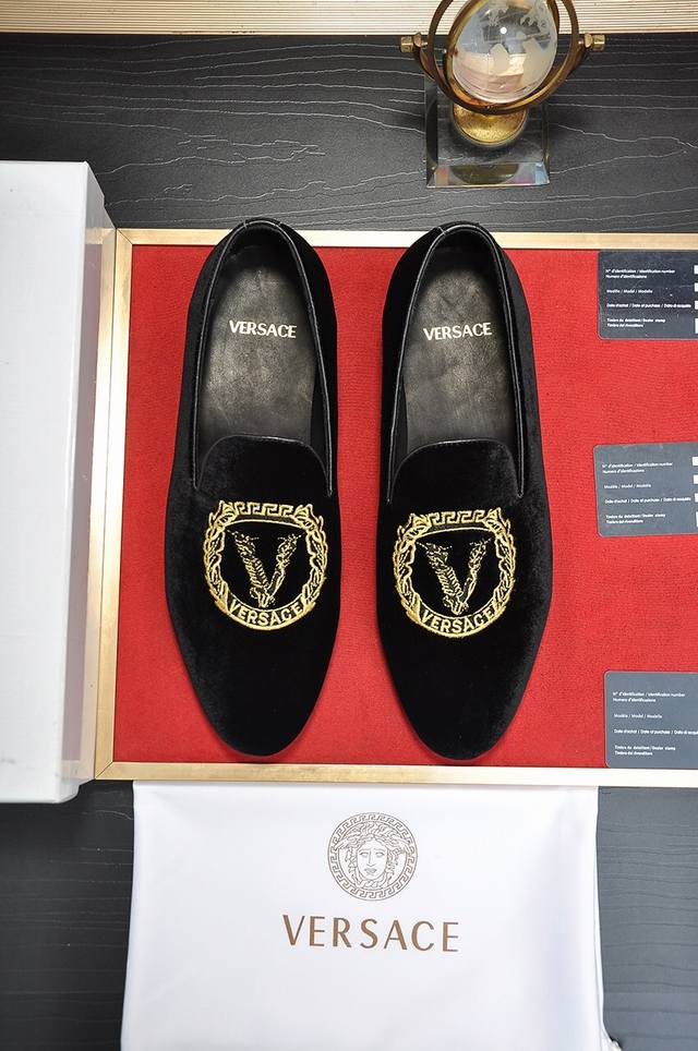 Factory Price P Versace Full Cow Lining Versace Counters Simultaneously Launched