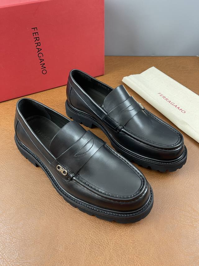 ferragamo High-End Men's Formal Shoes, Casual Leather Shoes, A Must-Have For