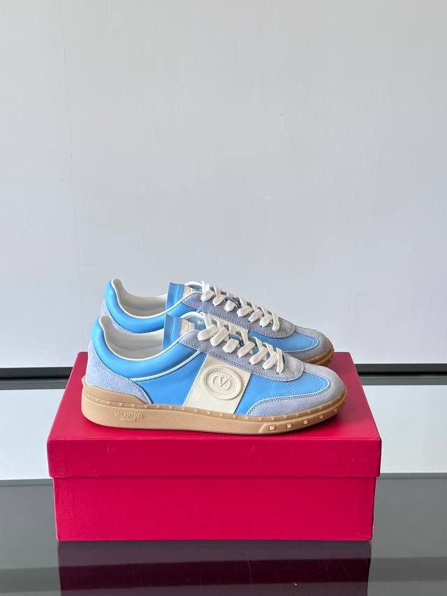 valentino Garavani Upvillage Couple Style Low-Top Sneakers Screen-Printed Val