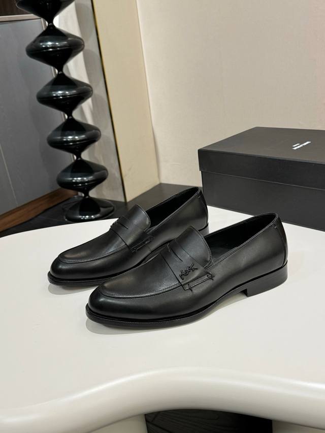 ysl Yves Saint Laurent Size: 39-44 38.4546 Customized Ysl Yves Saint Laurent