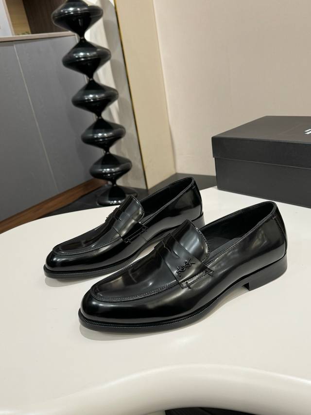 ysl Yves Saint Laurent Size: 39-44 38.4546 Customized Ysl Yves Saint Laurent