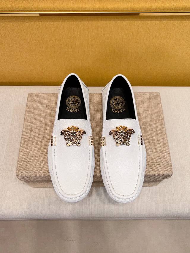 versace Versace Official Flagship Store New Milan Men's Fashion Week Catwalk