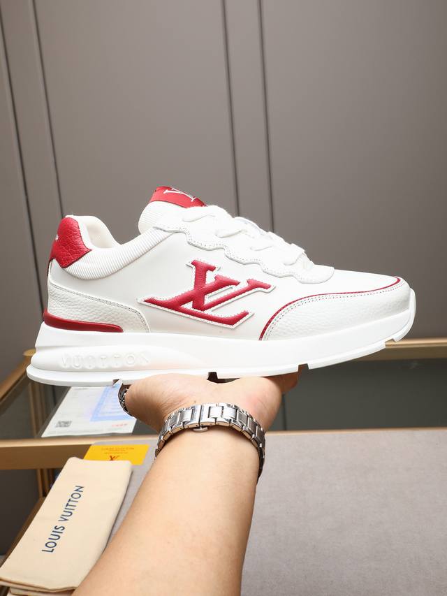louis L's Thick-Soled Casual Sneakers . Smooth Cowhide Leather Is Used To Cre