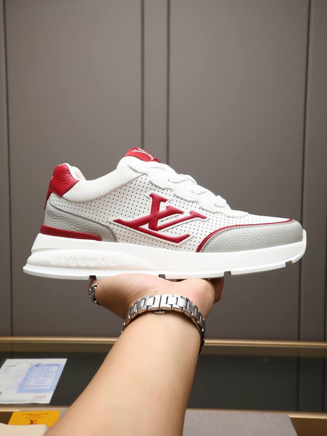 louis L Thick-Soled Casual Sports Shoes . Smooth Cowhide Leather Is Used To C