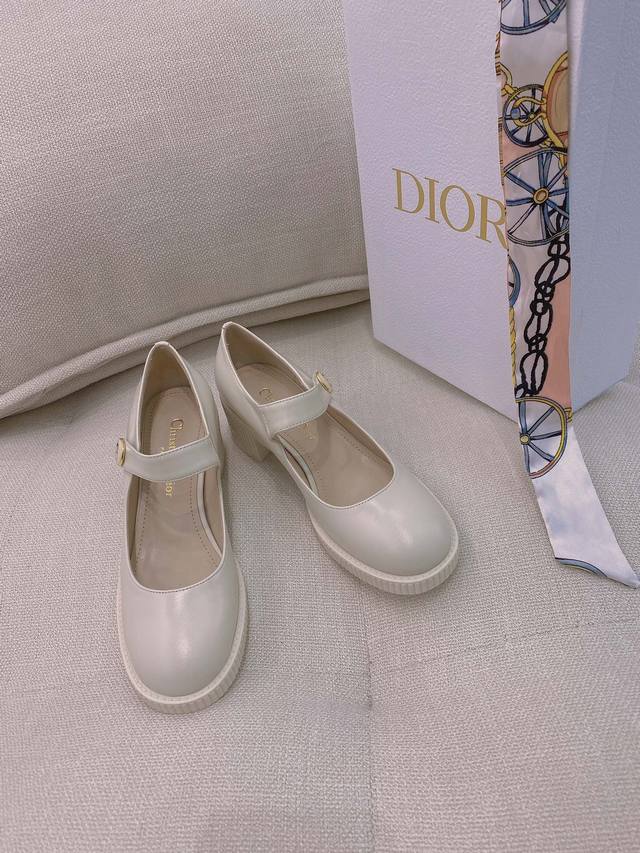 d-Doll High Heelsreinterpreted By Maria Grazia Chiuria New Take On The Classi