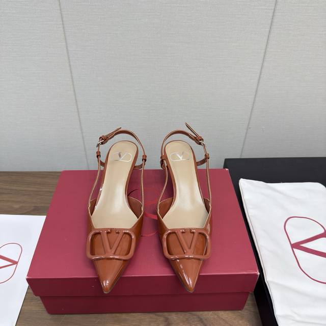 velentino's Popular V-Buckle Kitten Heel Slingback Sandals Are Really Hot Hig
