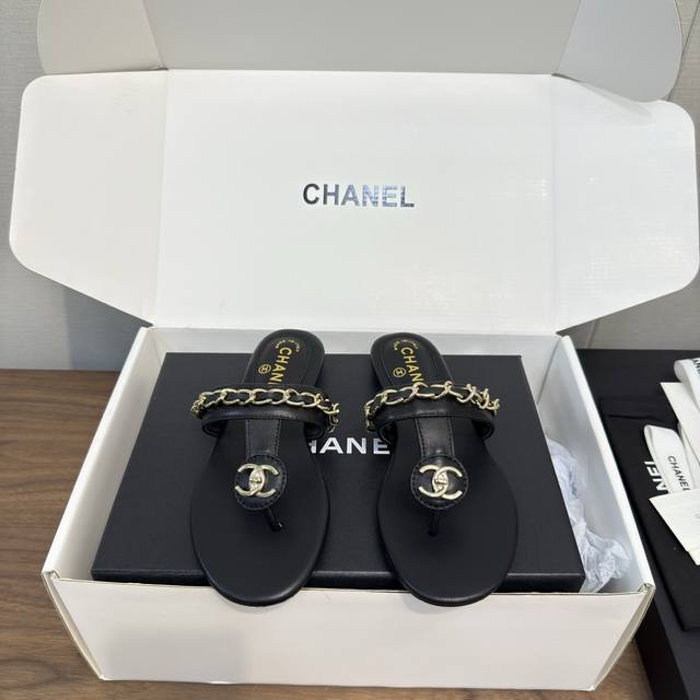 chanel New Spring And Summer Flip-Flops The Lambskin Material Is Delicate And