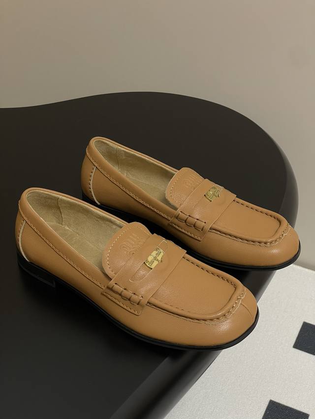 miu Miu 25Ss Miu Miu New Spring And Summer Square-Toed Loafers, Coin-Shaped F