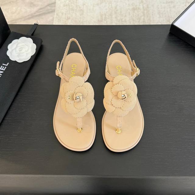 chanel 25B New Camellia Series Sandals It's Hard Not To Love The Beautiful Ca