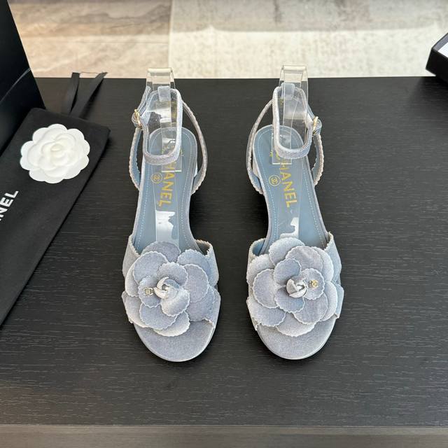 chanel 24B New Camellia Series Sandals It's Hard Not To Love The Beautiful Ca