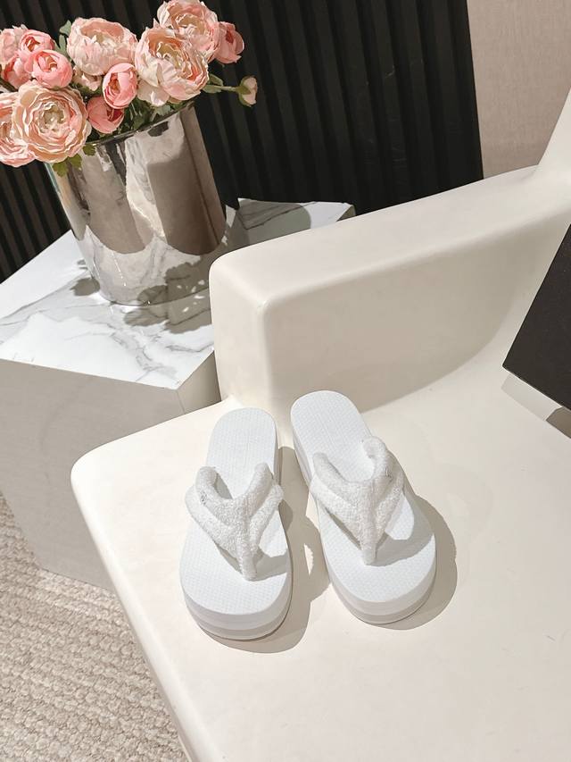 chanel Chanel 25Ss New Summer Flip Flops, A Must-Have For The Beach, Chanel 2