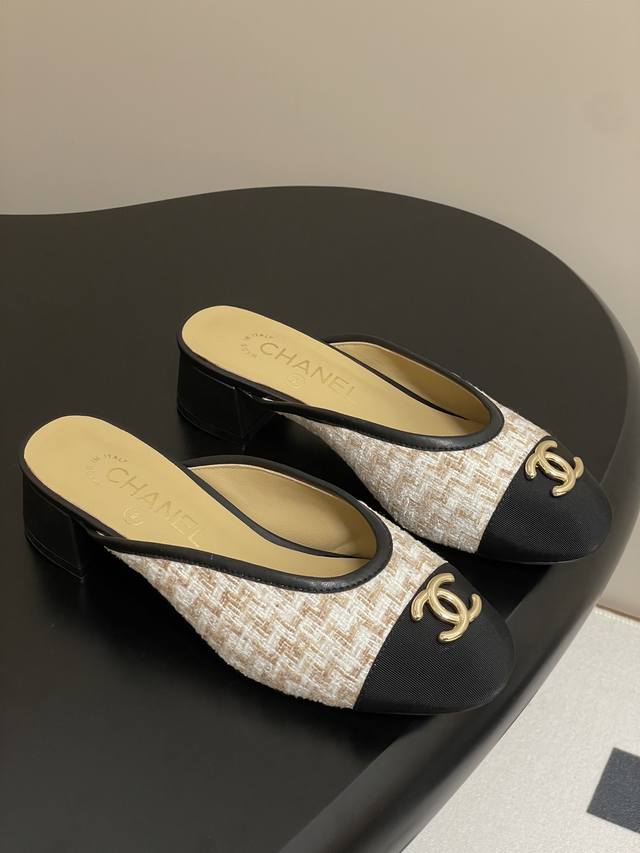 25Ss Early Spring New Chanel Tweed Cloth Half-Slippers, Mules, Double C Metal