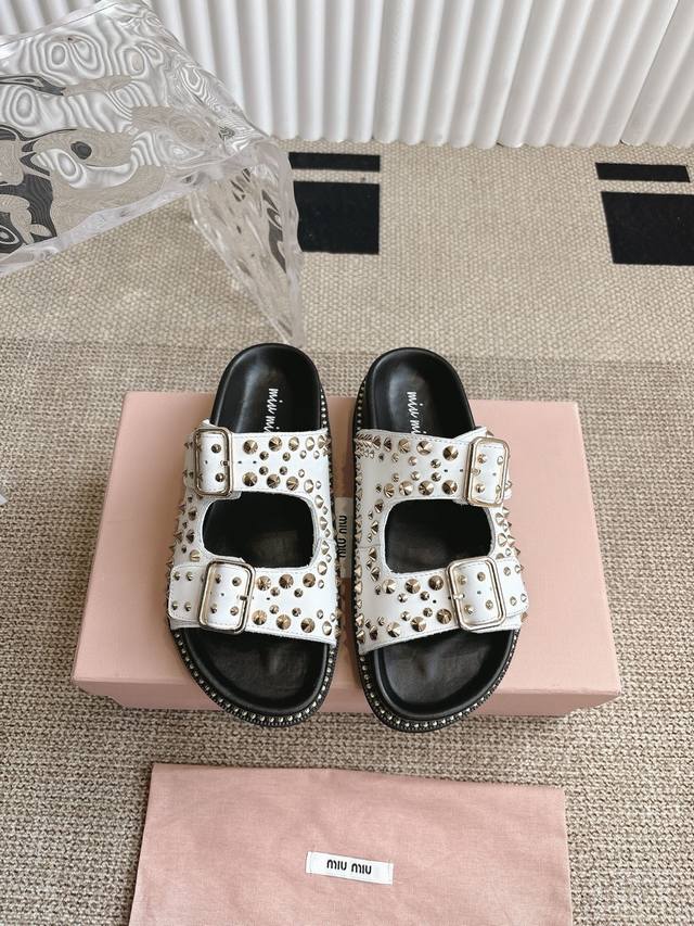 miumiu Miu Miu Thick-Soled Riveted Sandals 2025 Summer New Style Flat-Soled W