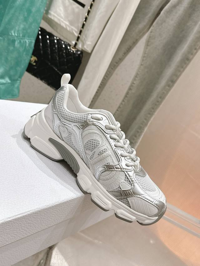 Top Quality New Series Classic Style Classic Casual Sports Shoes Original Plate