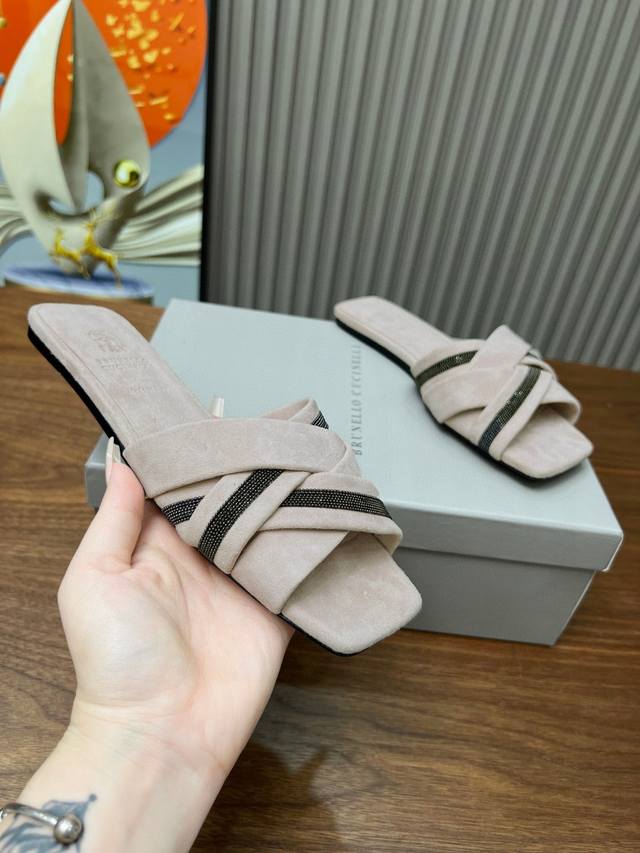 brunellocucinelli Bc Sandals Are New . Fabric: Imported Cashmere. Lining: Imp