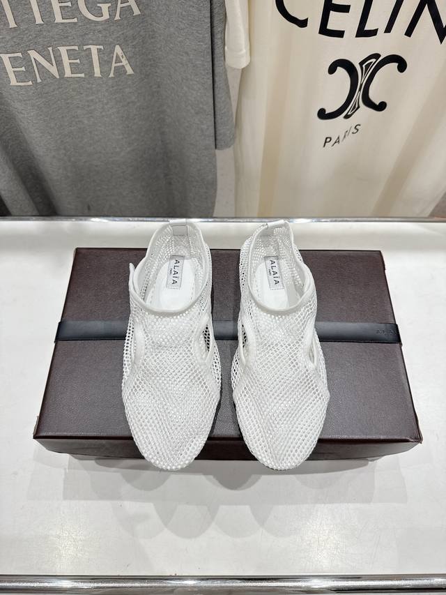 High Version Factory Exclusive New Product Alaia 25Ss Catwalk Style Mesh Flat Sh
