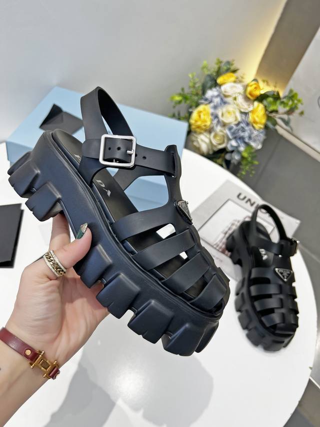 Prada 2025 Latest Spring And Summer Woven Ultra-Light Rubber Sandals E64 Thick S