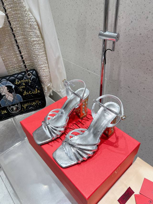 valentino Valentino 25Ss New Bow Rhinestone Mid-Heeled Shoes, High-Heeled Sho