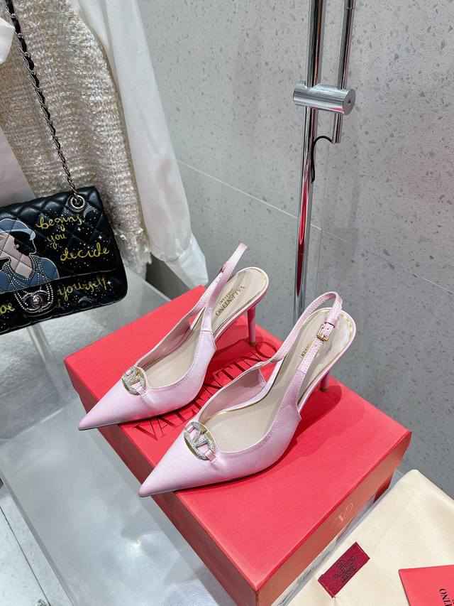 valentino Valentino 25Ss New Single Shoes, High Heels, Thick Heel Sandals. Si