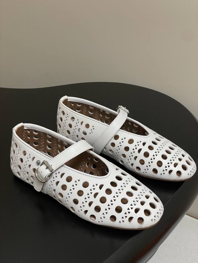 Original Belt Box +20 Order Notes 25 Early Spring New Alaia French Ballet Shoes