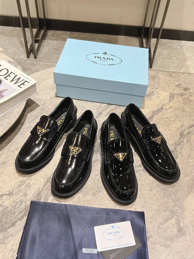 prada 25Ss Prada Catwalk Triangle Logo Loafers Top Quality Loafers Classic St