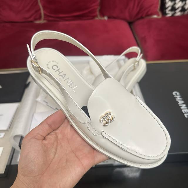 White Back Empty Style Chanel Chanel This Year's Most Popular Loafers Full Color
