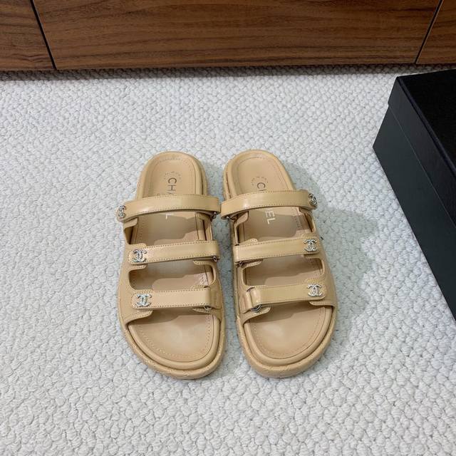 chan*L Three-Strap Velcro Beach Slippers The Mix-And-Match Style Of The Items