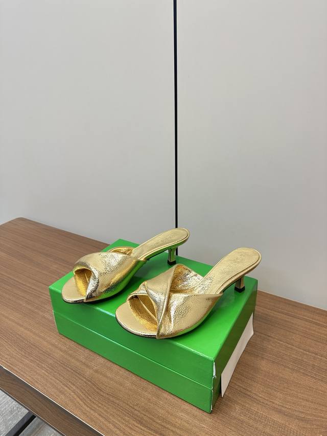 bv Botteg* Veneta Ssbv New Internet Celebrity Slippers Bv's Items This Year A