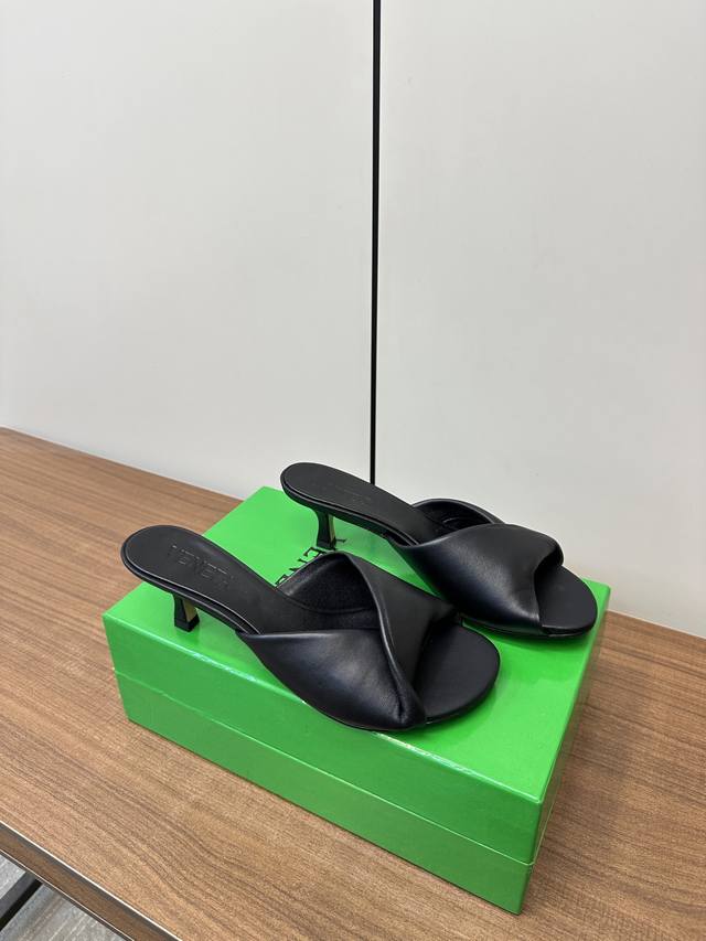 botteg* Veneta Ssbv New Internet Celebrity Slippers Bv's Items This Year Are