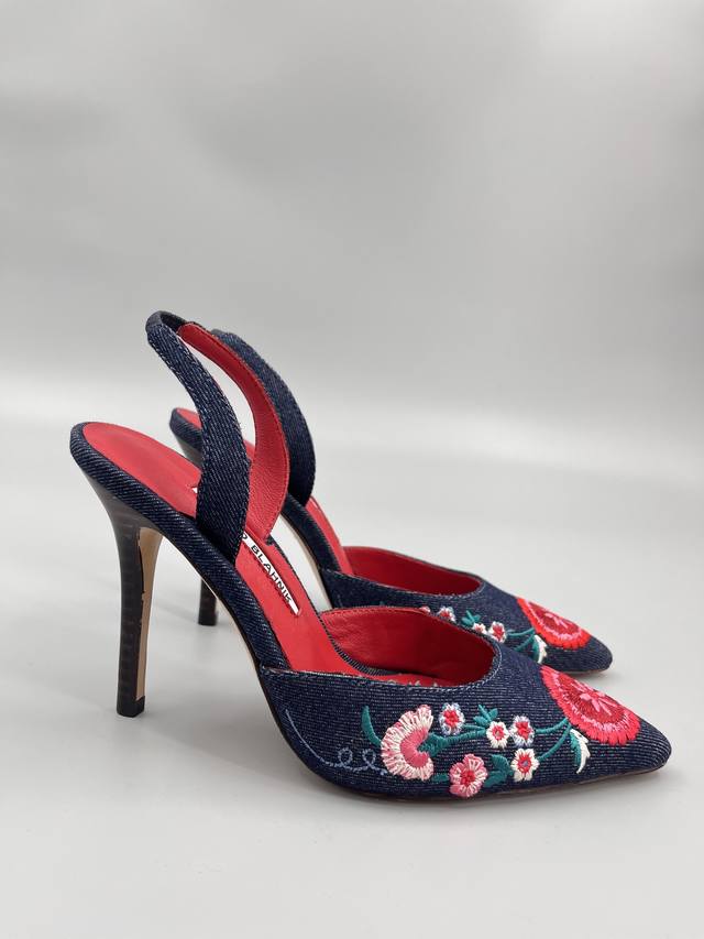 manolo Blahnik Classic Flower Embroidery Hand-Sewn Vintage High-Heeled Sandal