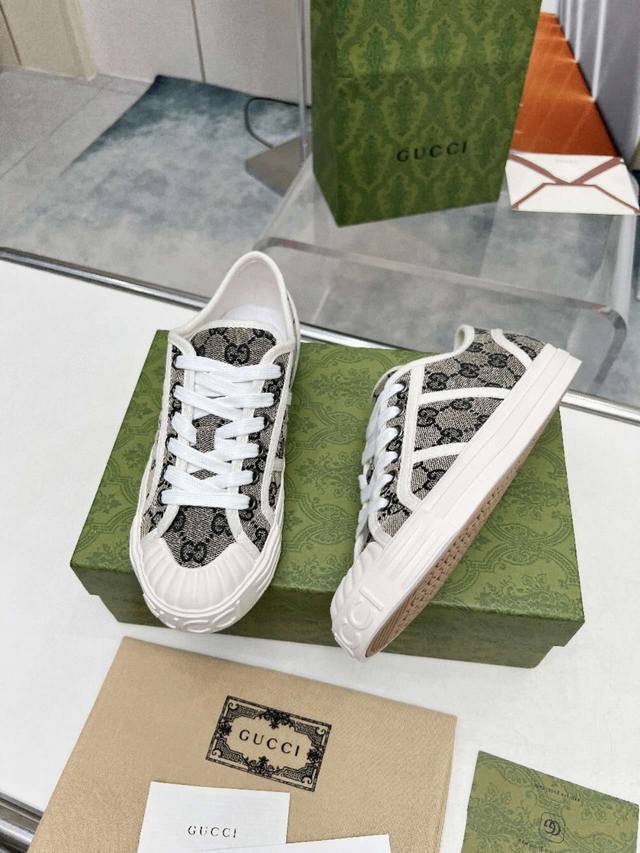 Men's +10 Gucci's New Embroidered Canvas Shoes With Thick Soles And Lace-Up Old