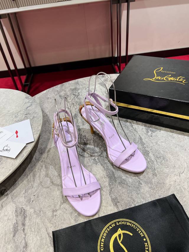 Flower Heel Sandal W. Ginko Girl Is An Elegant Summer Sandal Showing The Creativ