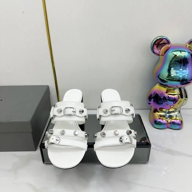 balenciaga Paris Balenciaga New Metal Rivet Sandals Series Many Celebrities A