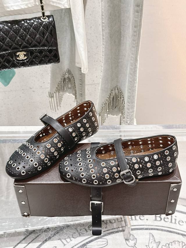 Alaia New Retro Hollow Eyelet Cowhide Mary Jane Shoes Ballet Shoes Full Of Girli