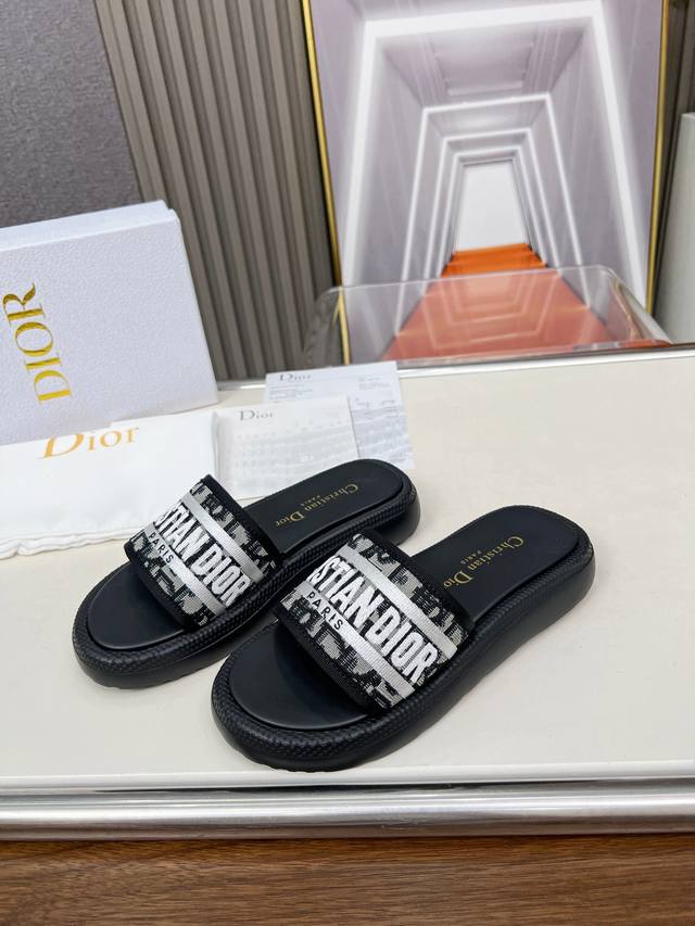 Dior Spring And Summer Show New Sandals Series Classic Thick-Soled Sandals Lambs
