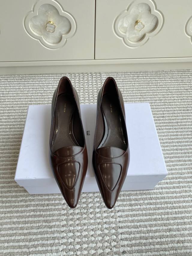 the Row 25Ss New Spring And Summer Kitten Heel Shoes. New Counter Version Of