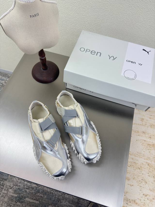 open Yy Puma Is A Very Attractive Shoe Model Silver Design And Style: Its Des