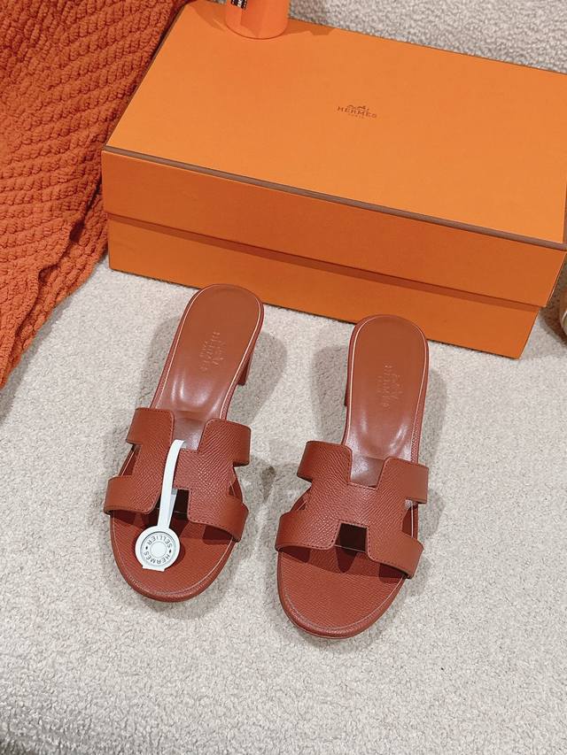 Factory Price P Hermes Hermes H Slippers Oasis Sandal Series Is Fashionable And