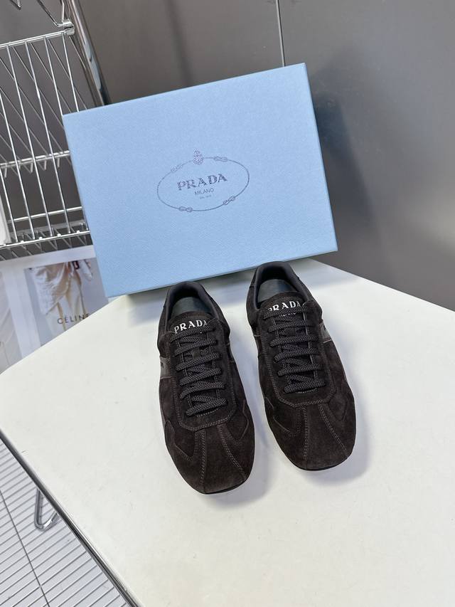 Men's 10 Prada Prada's Latest Retro Couple's Dexter Shoes Many Celebrities And F