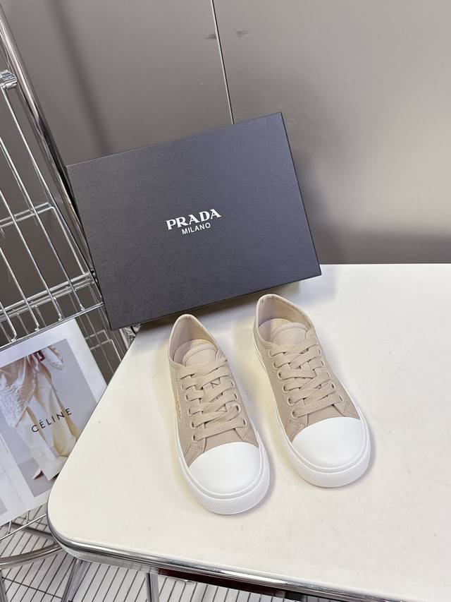 prada Prada's Latest Spring And Summer Canvas Biscuit Shoes Many Internet Cel