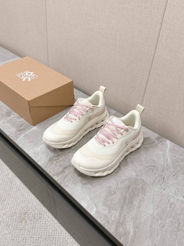 Price: Guangzhou Loewe X On Cioudtilt2.0 Running Shoes Couples Loewe Xon New Coo
