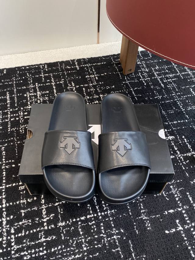 Pure Original Descente Modern Style 2025 Summer New Sports Casual Slippers 35 36