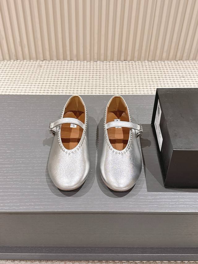 Factory Alaia Catwalk Style Flat Ballet Flat Shoes Sweet And Cool Ballet Style,
