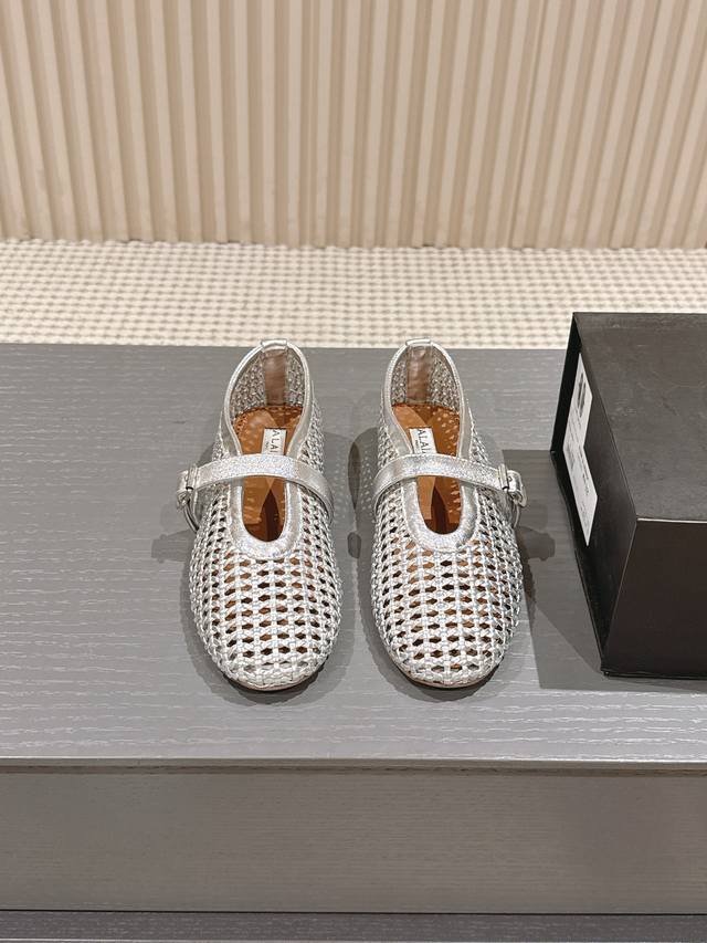 Factory Leather Model Alaia Catwalk Style Flat Ballet Flat Shoes Sweet And Cool