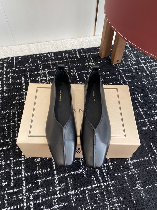 Purchasing Agent Level Vanda Novak Is From An Italian Brand. It Took 3 Months To