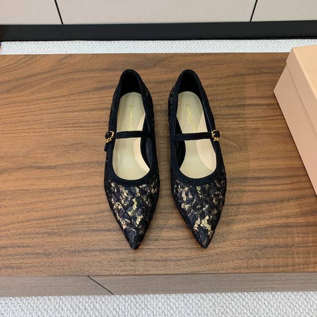 gianvit* Ross* Lace Flat Shoes. The Lace And High Heels Are So Beautiful This